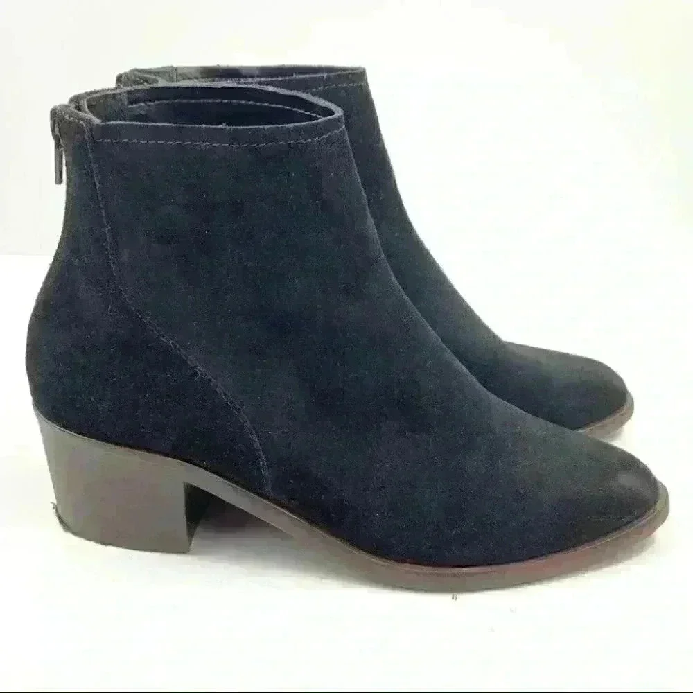 Antonio Melani ankle booties size 6.5 black suede